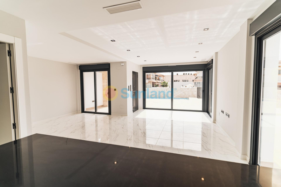 Ny bygg - Villa - Orihuela Costa - Punta Prima