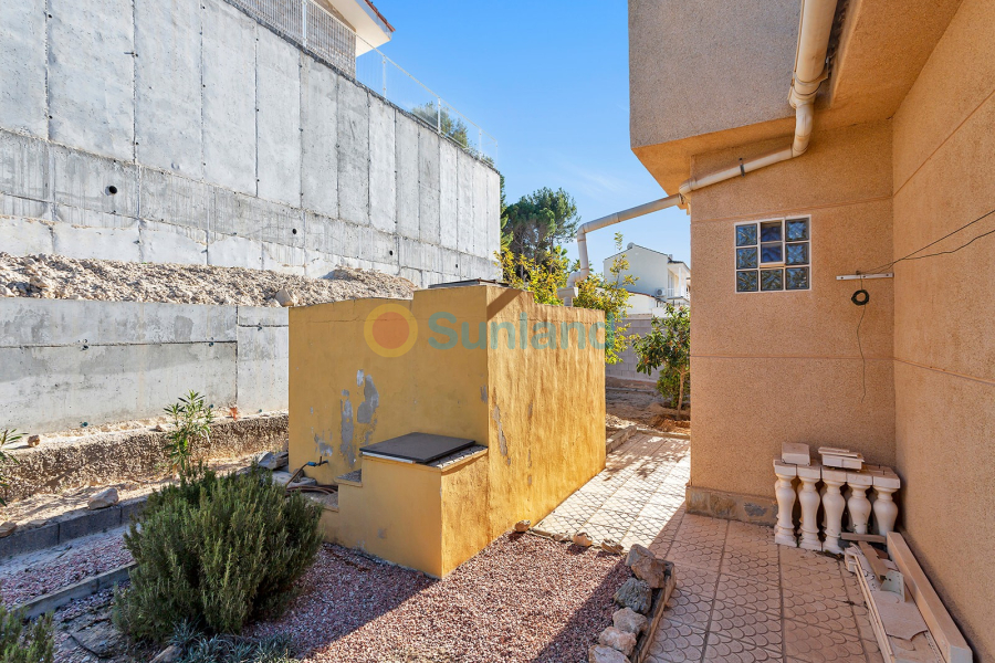 Resale - Villa - Torrevieja - 