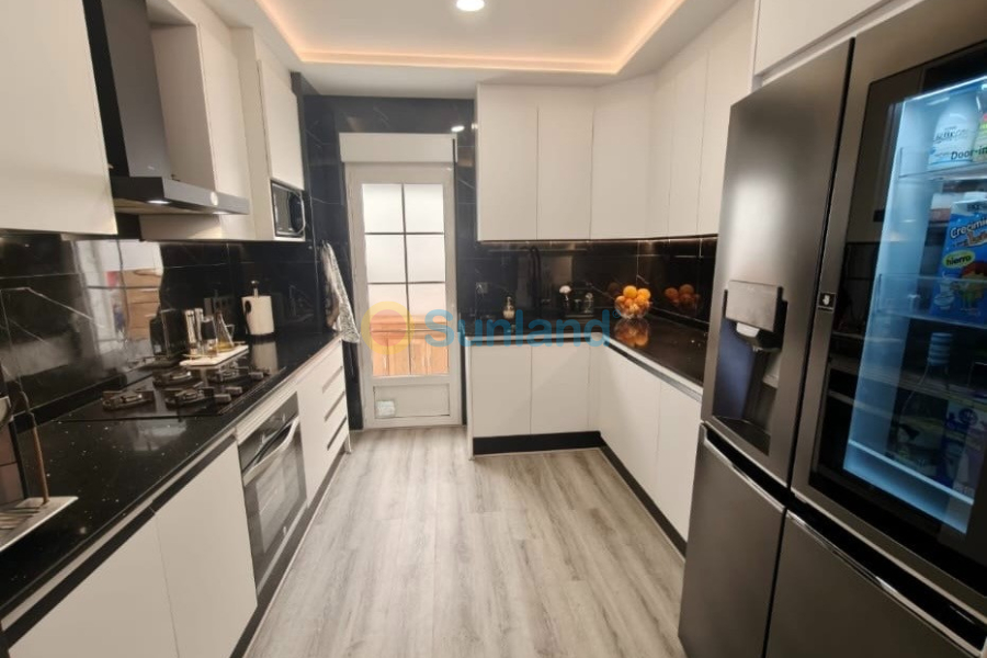 Använda fastigheter - Villa - Orihuela Costa - Villamartin