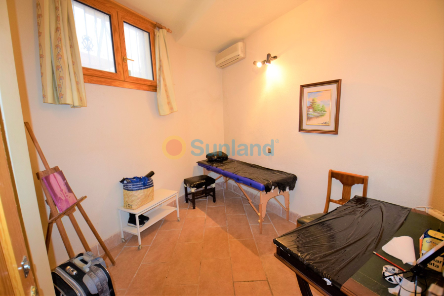 Resale - Villa - Guardamar del Segura - El Moncayo