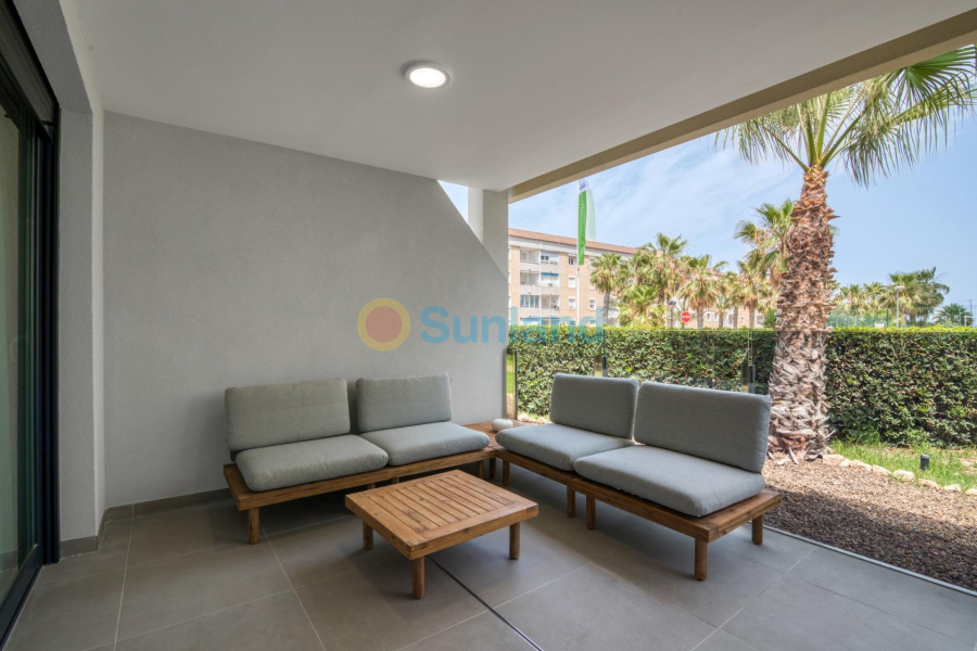 Nueva construcción  - Ground floor apartment - Torrevieja - Punta Prima