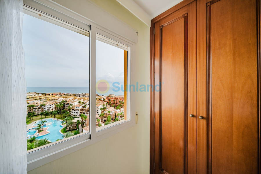 Resale - Apartamento - Torrevieja - Playa de Los Locos