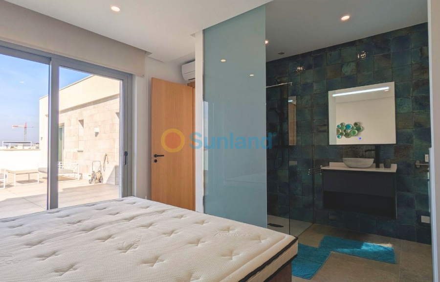 Resale - Detached Villa - Benijofar