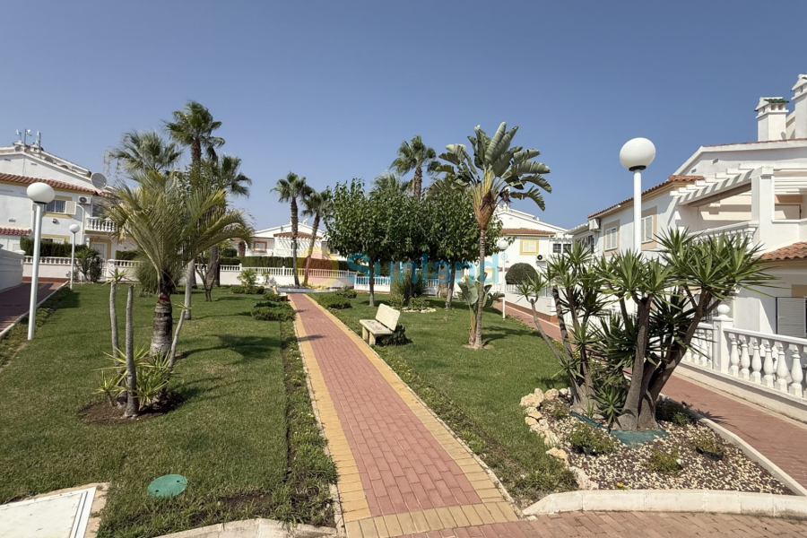 Resale - Apartment - Orihuela Costa - 