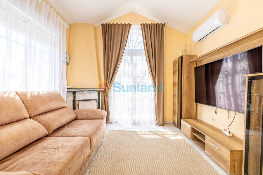 Segunda mano - Casa de Pueblo - Torrevieja - Torreta - florida