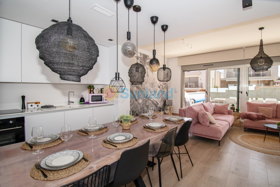 Använda fastigheter - Villa - Orihuela Costa - Villamartin