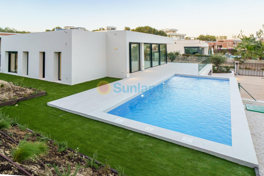 Nueva construcción  - Chalet - Orihuela - Las Colinas Golf