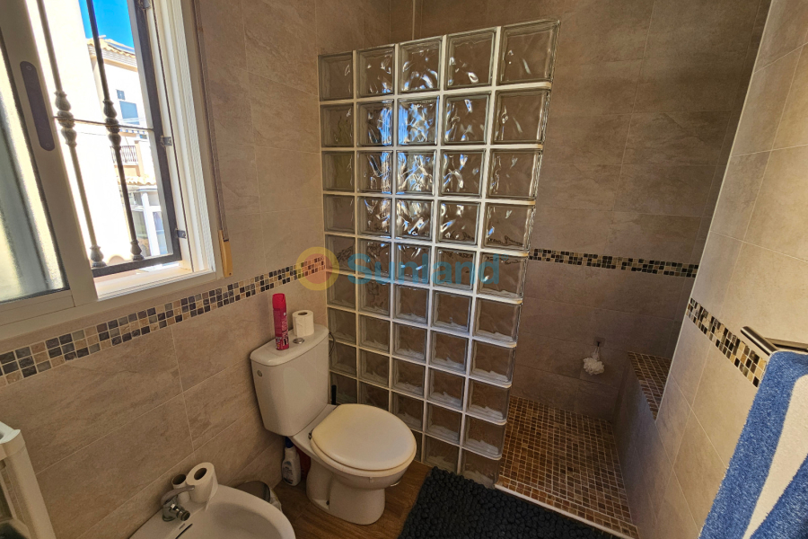 Använda fastigheter - Villa - Los Altos - Royal Park