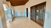 Resale - Country house - Orihuela