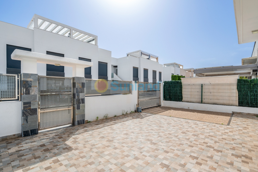 Segunda mano - Chalet - Ciudad Quesada