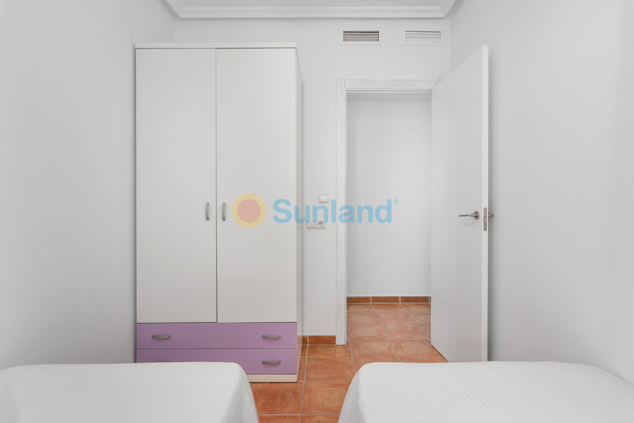 Resale - Apartment - Guardamar del Segura - 