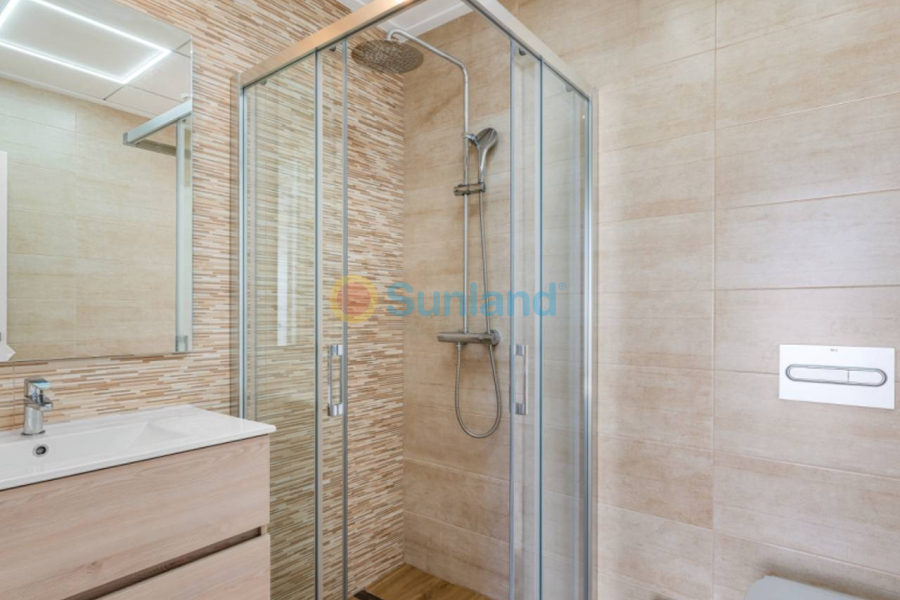 Вторичка - Bилла - Ciudad Quesada