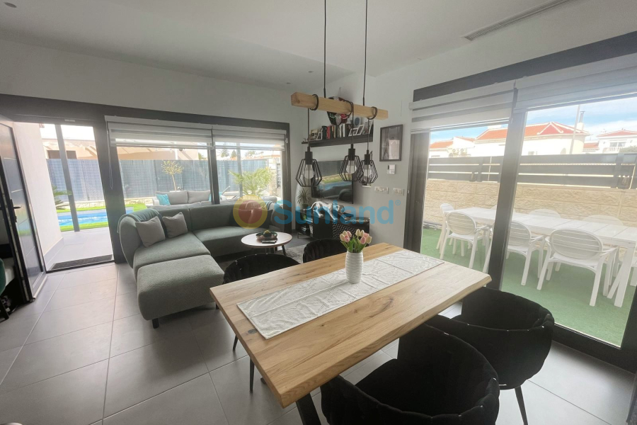 Segunda mano - Semi-detached - Ciudad Quesada - Pueblo Bravo