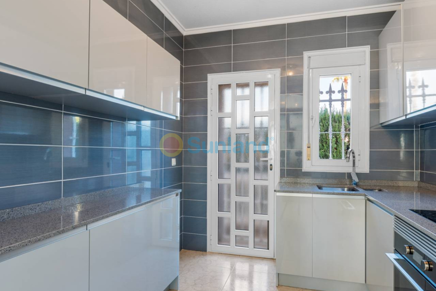 Segunda mano - Chalet - Ciudad Quesada - Doña Pepa