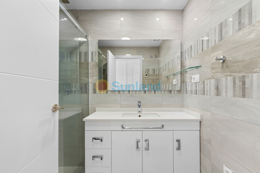 Resale - Apartment - Orihuela Costa - Punta Prima