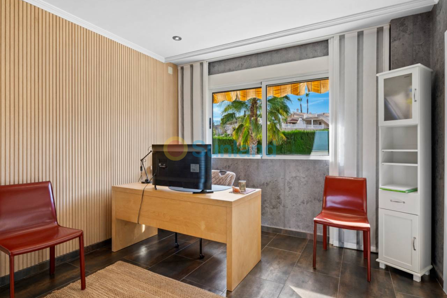 Brukte eiendommer - Villa - Algorfa - Castillo de montemar