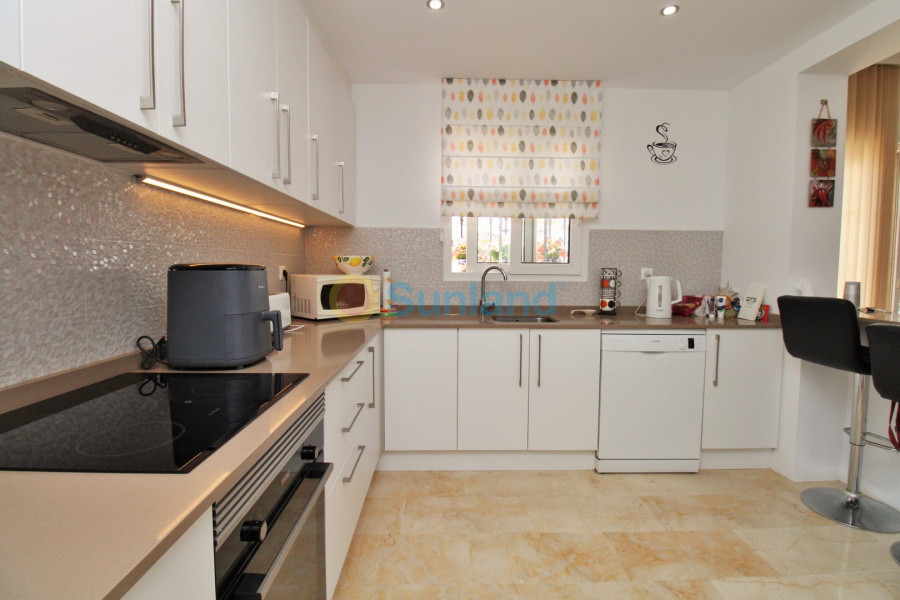 Använda fastigheter - Villa - Villamartin - Los Dolses