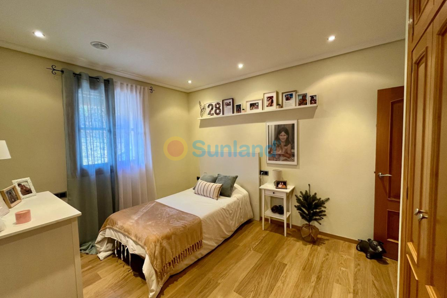 Segunda mano - C - El Esparragal