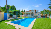 Resale - Villa - Benissa
