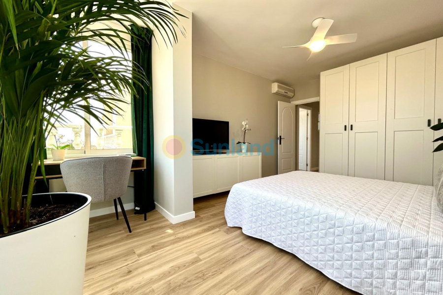 Resale - Terraced house - Orihuela - Urbanización Perla del Mar