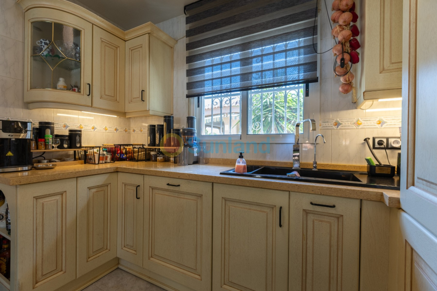 Вторичка - Bилла - Benijofar