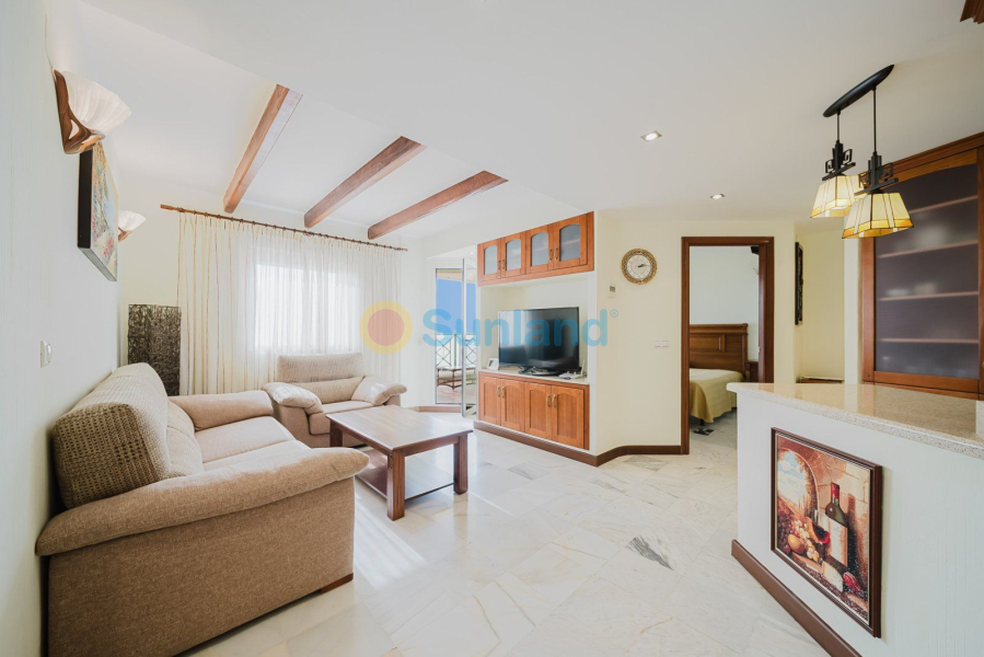 Resale - Apartamento - Torrevieja - Playa de Los Locos