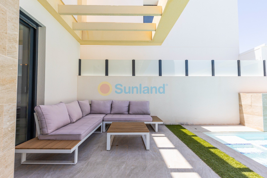 Resale - Villa - Los Montesinos - 