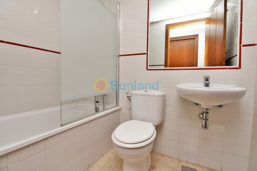 Resale - Apartment - Punta Prima - 