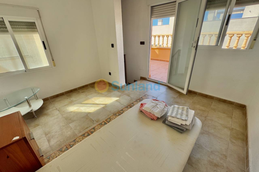 Resale - Villa - Guardamar del Segura - 