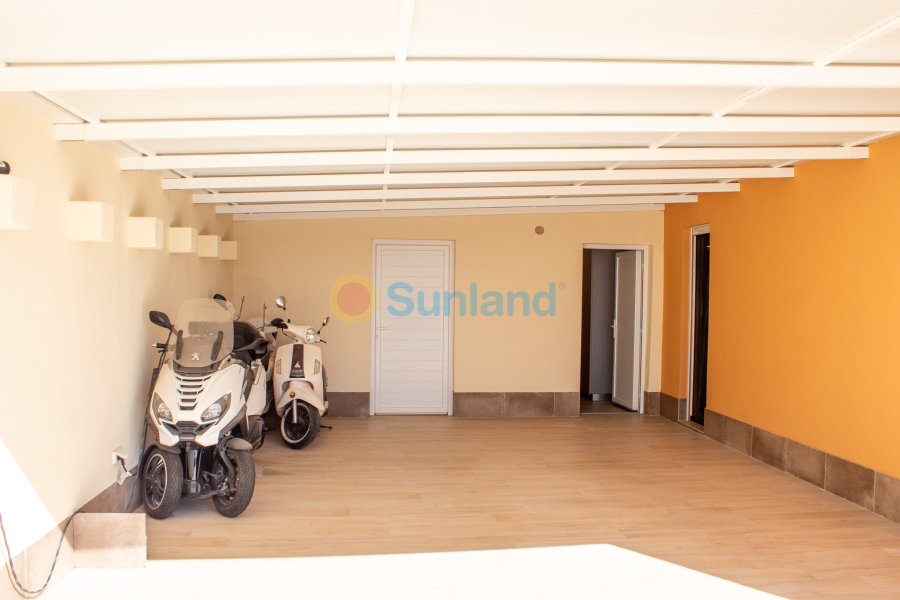 Segunda mano - Chalet - Torrevieja - La Siesta