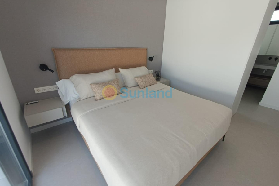 Вторичка - Bилла - Ciudad Quesada