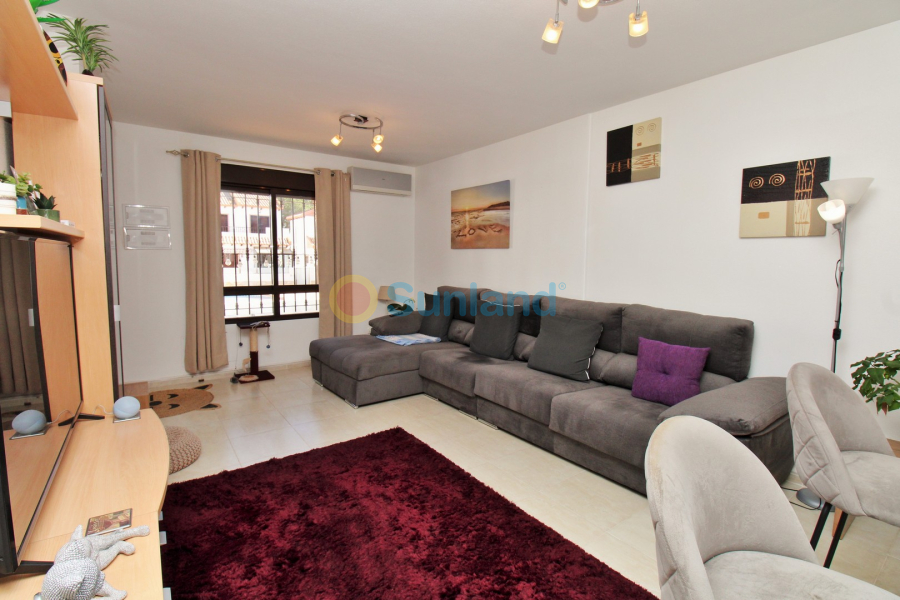 Använda fastigheter - Villa - Villamartin - PAU 8