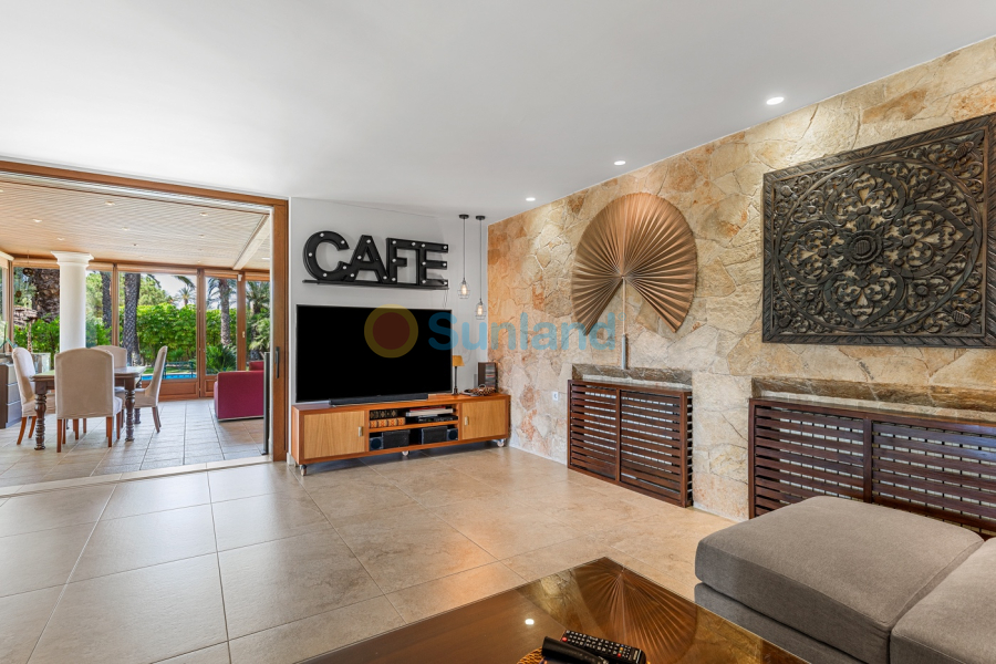 Resale - Villa - Elche - 