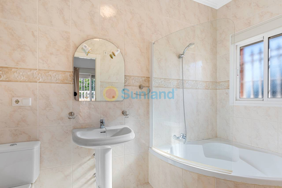 Segunda mano - Chalet - Ciudad Quesada - Doña Pepa