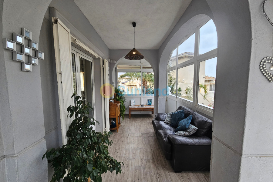 Använda fastigheter - Villa - Playa Flamenca - San Jose