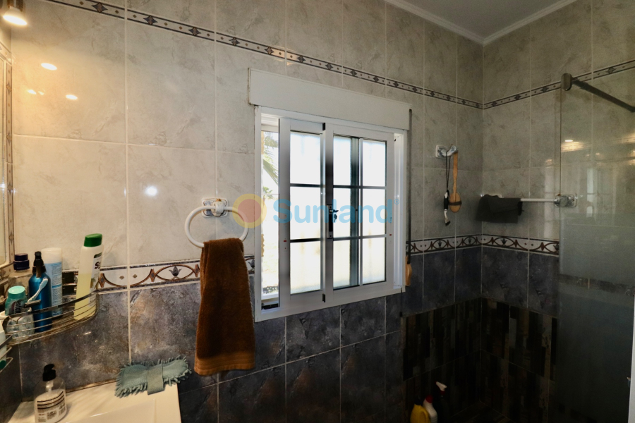 Resale - Country house - Catral