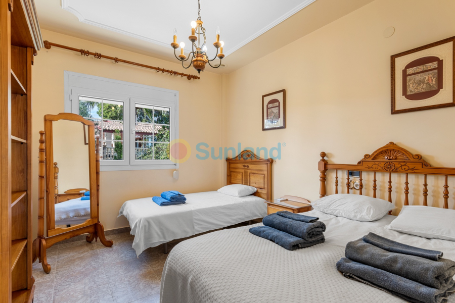 Segunda mano - Chalet - Elche/Elx