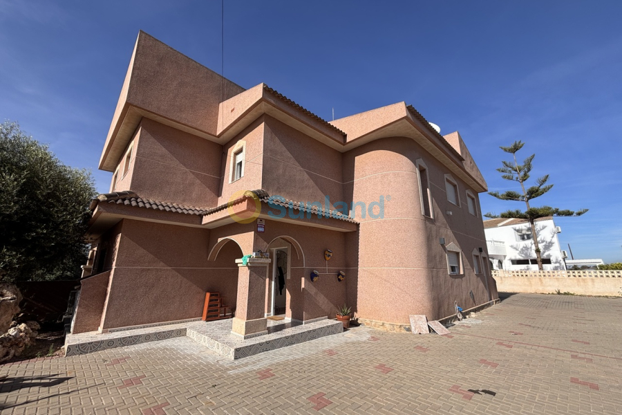 Brukte eiendommer - V - Benijofar