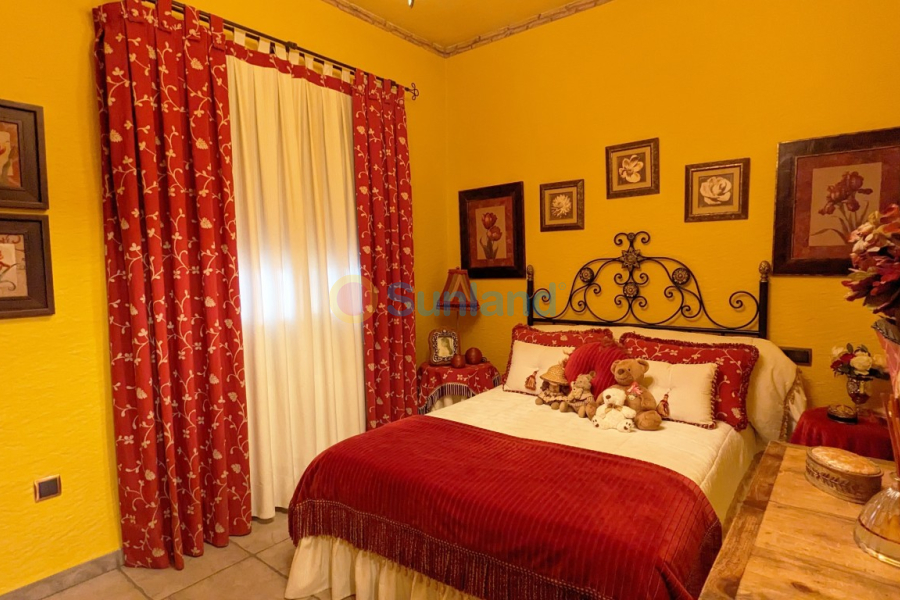 Segunda mano - Detached Villa - Bigastro