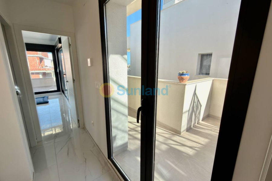 Resale - Villa - Los Montesinos - 