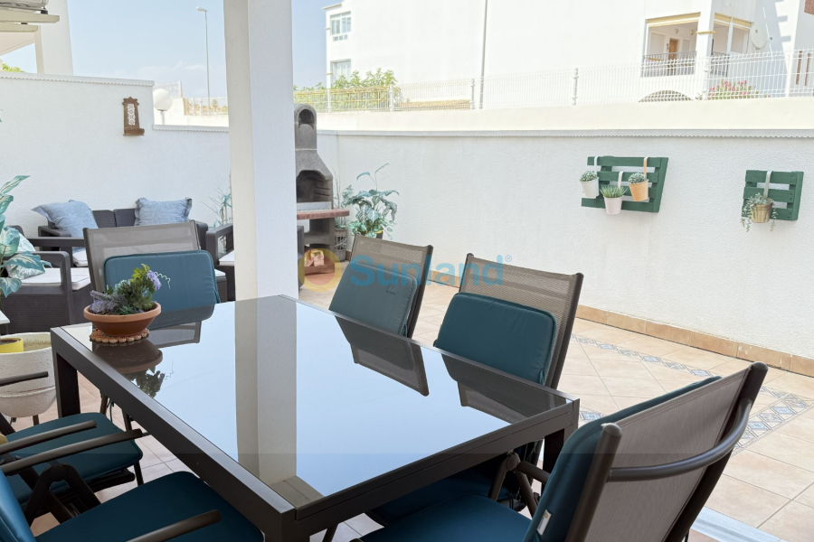 Resale - Apartment - Orihuela Costa - 