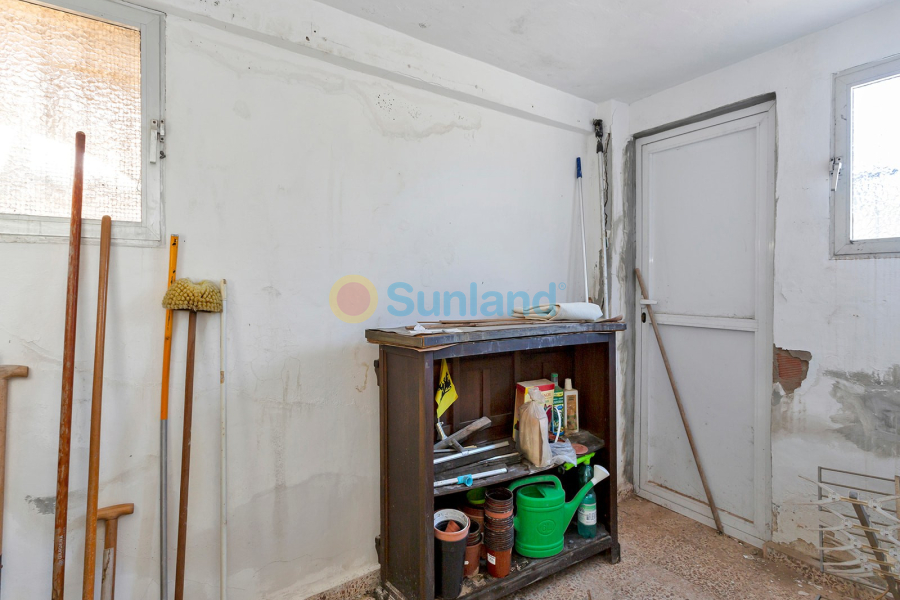 Resale - Villa - Torrevieja - 