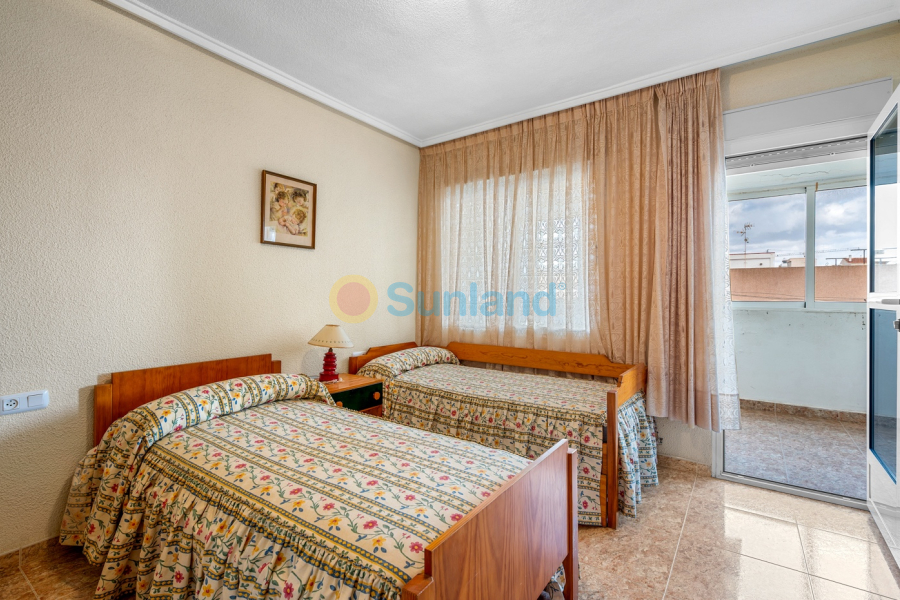 Använda fastigheter - Lägenhet - Torrevieja