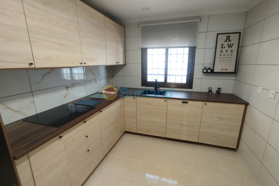 Resale - T - San Miguel De Salinas