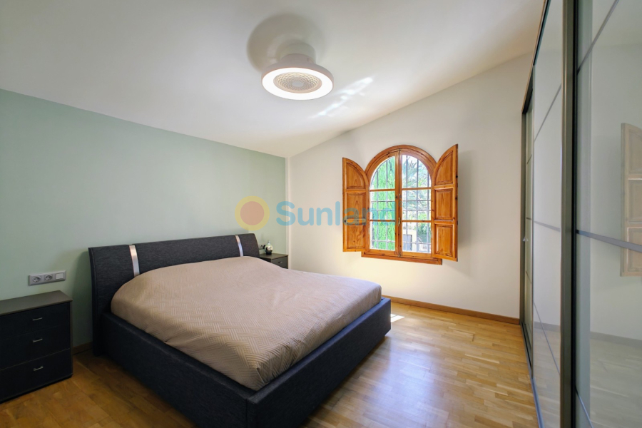 Resale - Villa - Elche - 