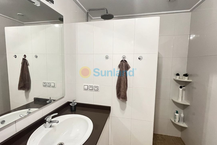 Resale - A - Los Dolses