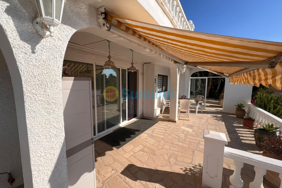 Använda fastigheter - Villa - La Nucía - Monte Bello