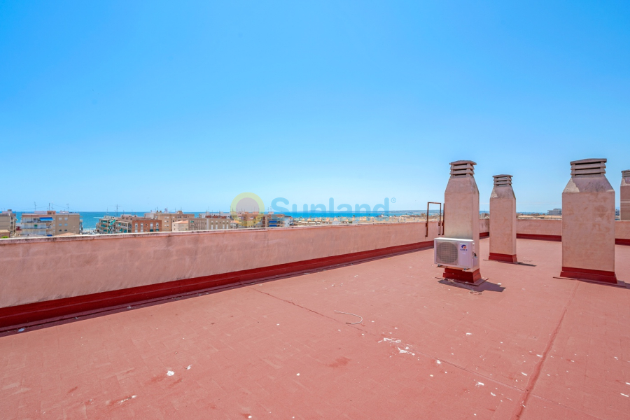 Resale - Apartment - Santa Pola