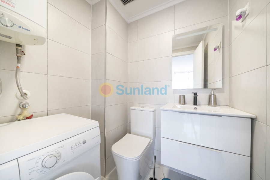 Resale - Flat - Orihuela Costa - Punta Prima