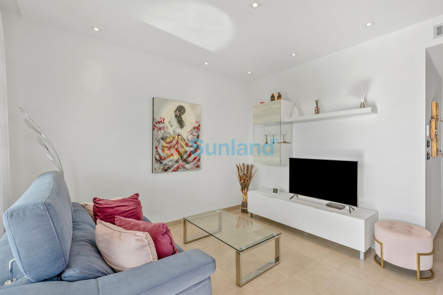 Resale - Apartment - Orihuela Costa - 